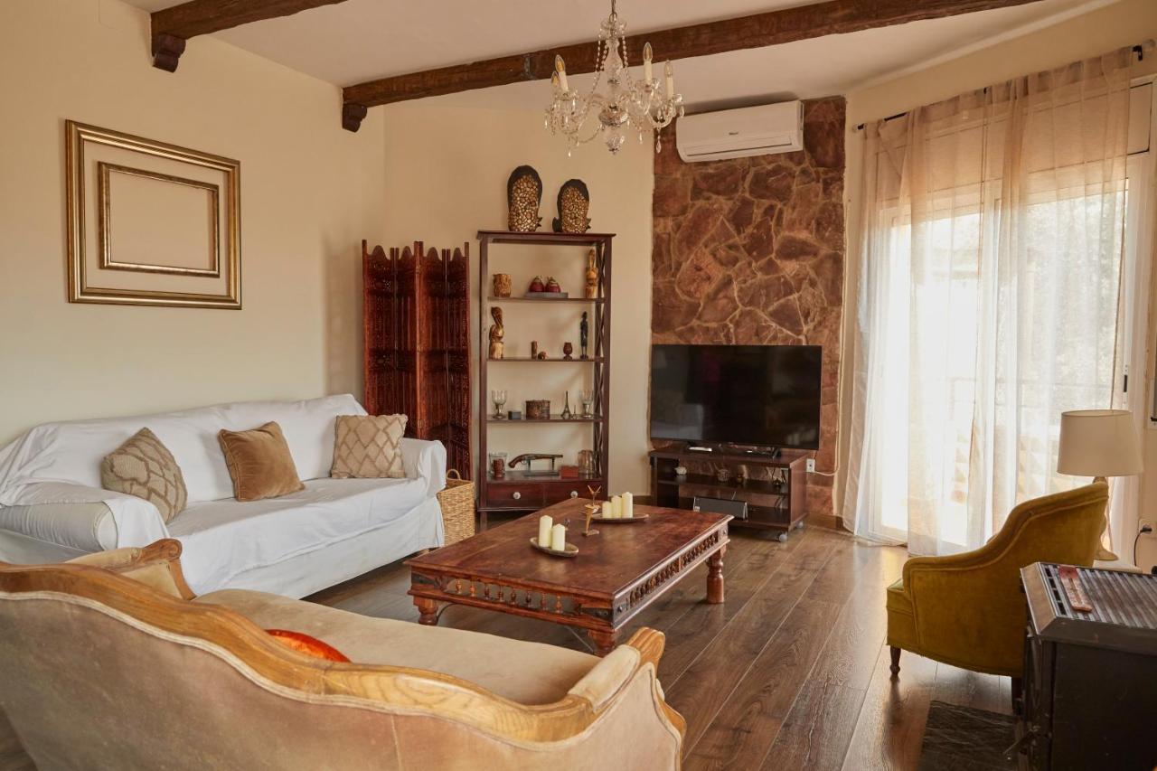 Amazing Vila Close To Sitges, Jacuzzi, Swimming Pool & Exellent Views Оливелья Экстерьер фото