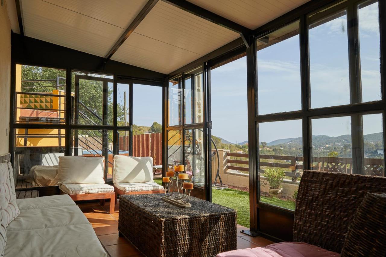 Amazing Vila Close To Sitges, Jacuzzi, Swimming Pool & Exellent Views Оливелья Экстерьер фото