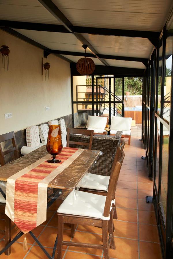 Amazing Vila Close To Sitges, Jacuzzi, Swimming Pool & Exellent Views Оливелья Экстерьер фото